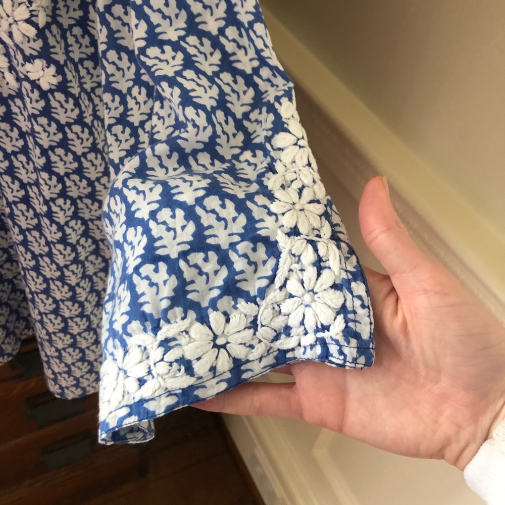 Embroidered top. - Picture 4 of 5